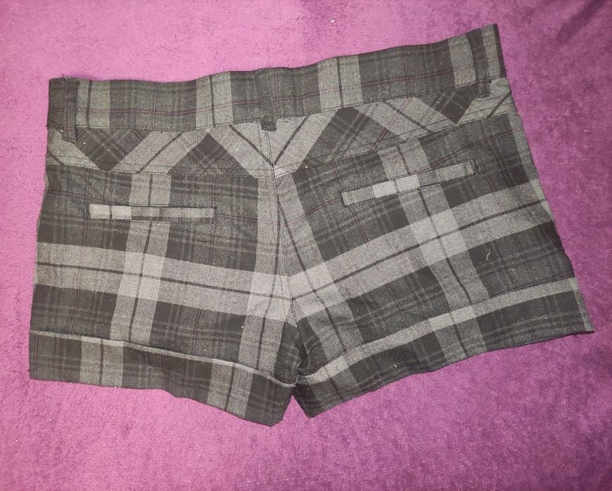 Calções de padrão xadrez