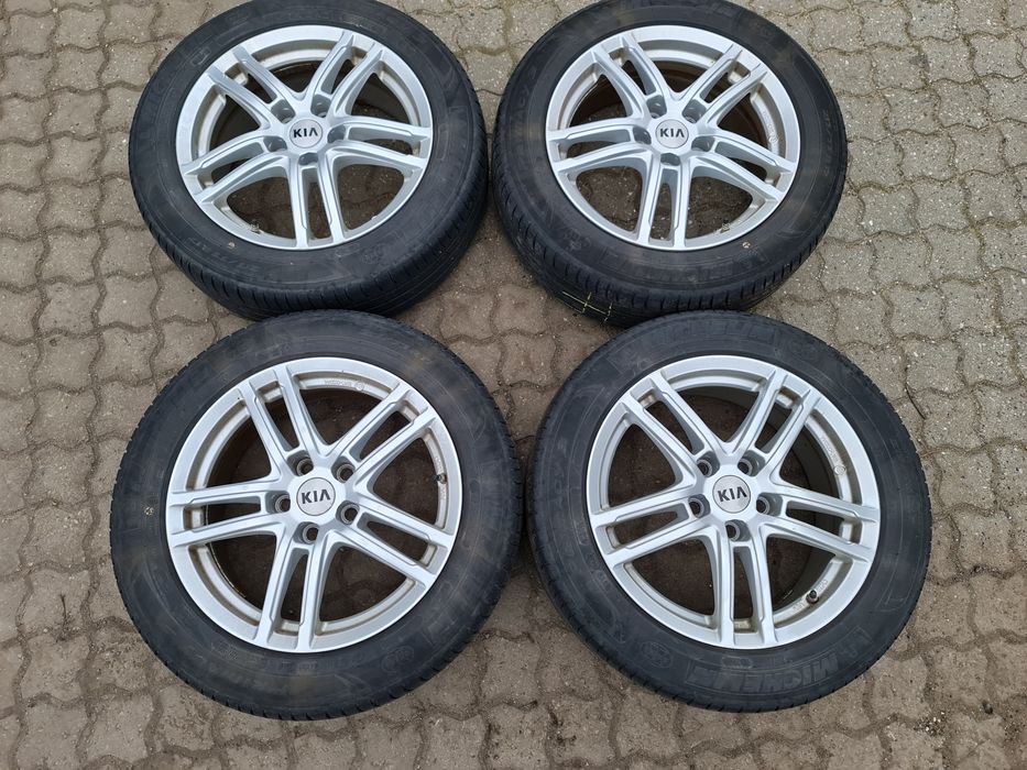 Колеса, диски Kia R17 літня резина 215/55r17 tpms