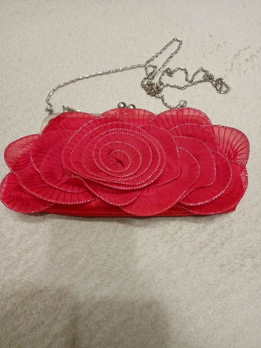 Елегантна сумка-клатч