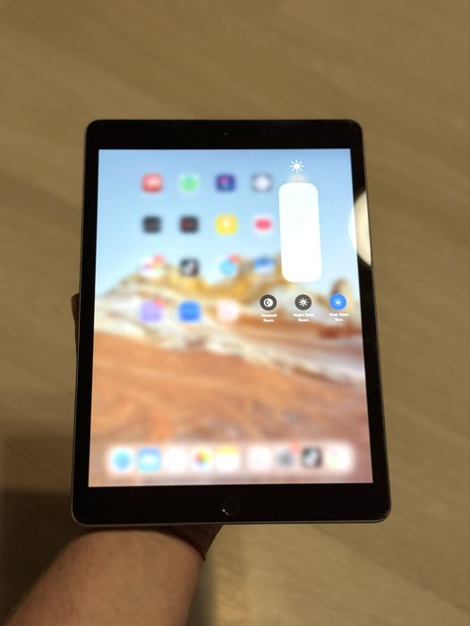 Планшет Ipad 9 на 256GB айпад