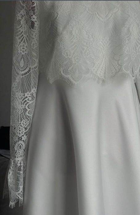 Лаконічна весільна сукня