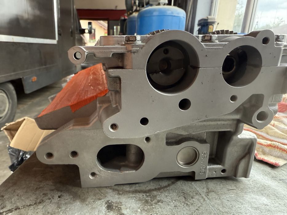 Glowica 2.0 tdi 03l103373 cba cbb volkswagen