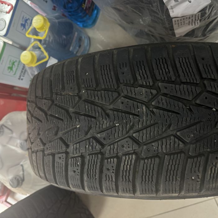 Шини  на автомобіль 245/50/R18