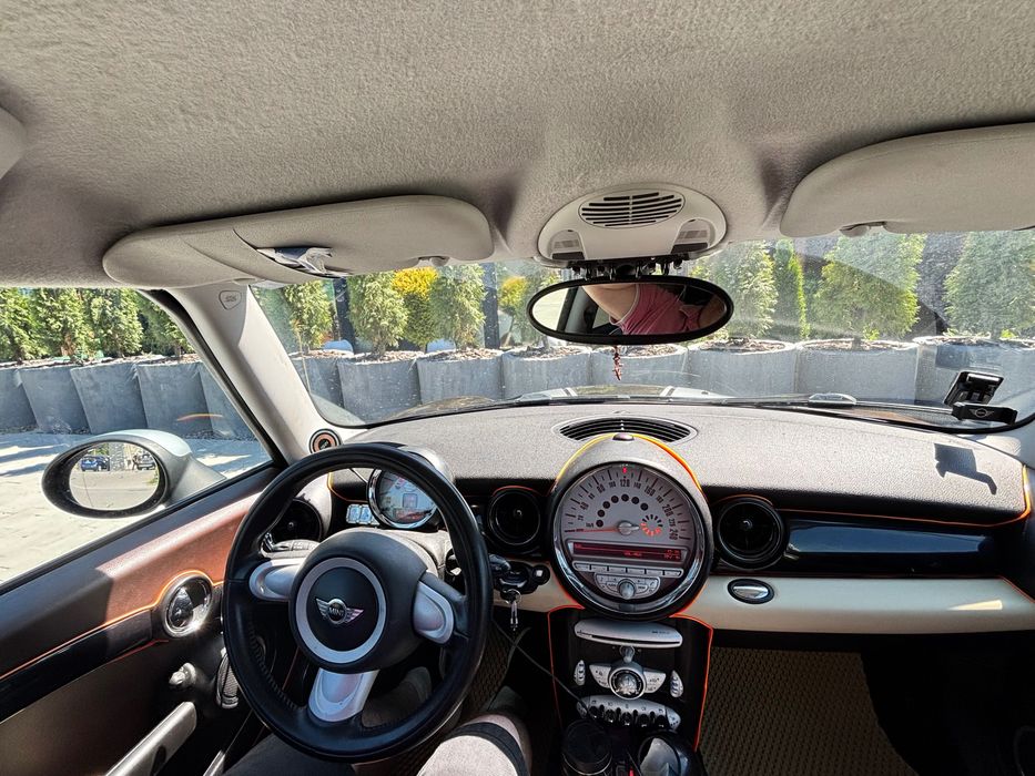 MINI Clubman 2008 VIN WMWMN510X0TR37240 фото оголошення 12 з 12