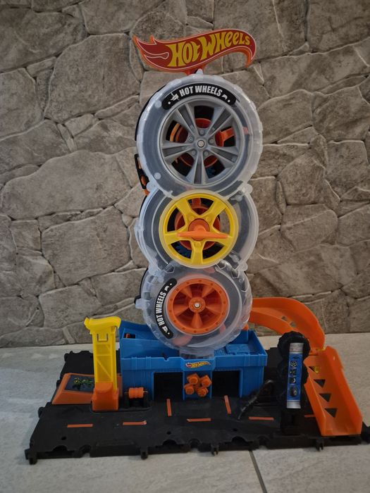 Hot wheels warsztat opon