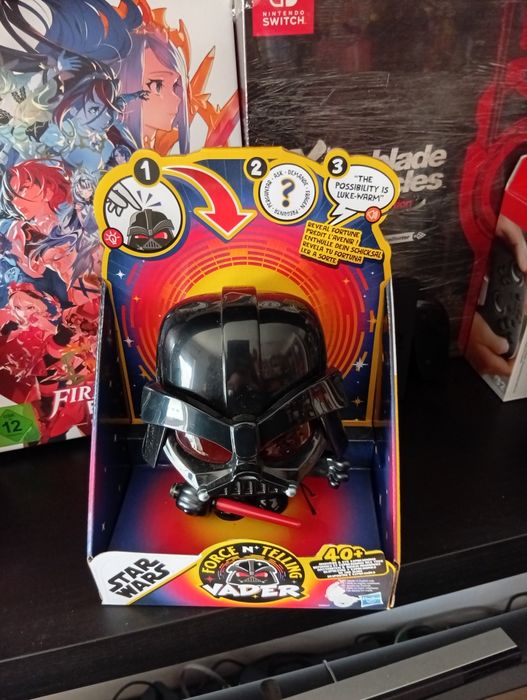 Figura Darth Vader com som e luzes