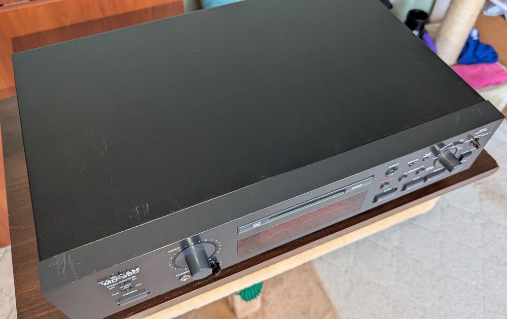 Tascam MD-350 минидисковая дека - рекордер. Минидиски