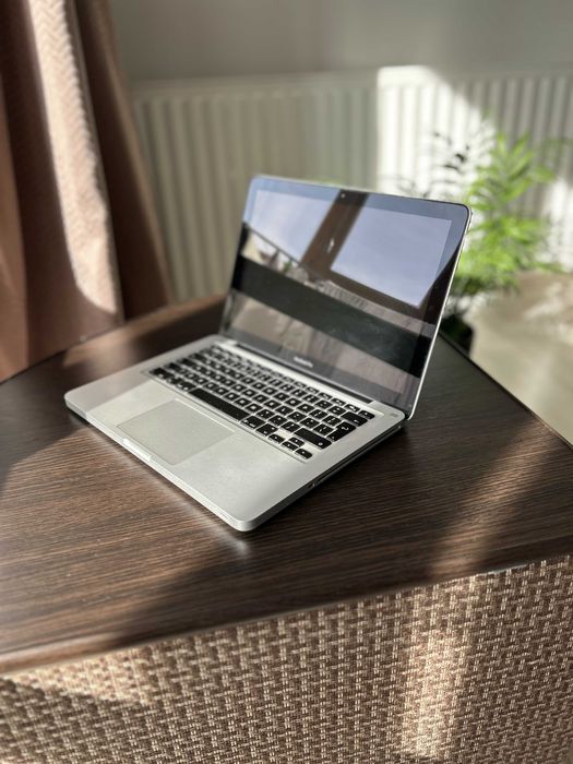 Продам Macbook Pro (13-дюймів, 2011 року)