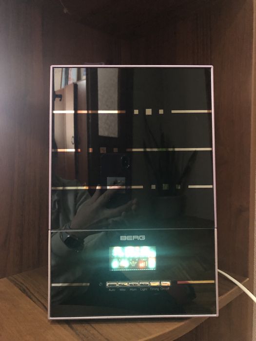 Berg HQ-608D - ультразвуковой увлажнитель с цифровым LED дисплеем. Объем резервуара для воды 5 л.