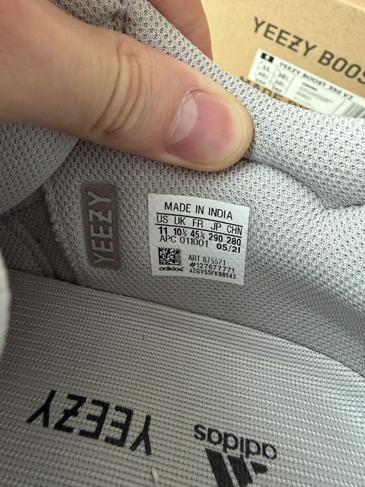 Adidas Yeezy Boost 700 V1 Wave Runner buty sneakersy daddy shoes szare 45 1/3