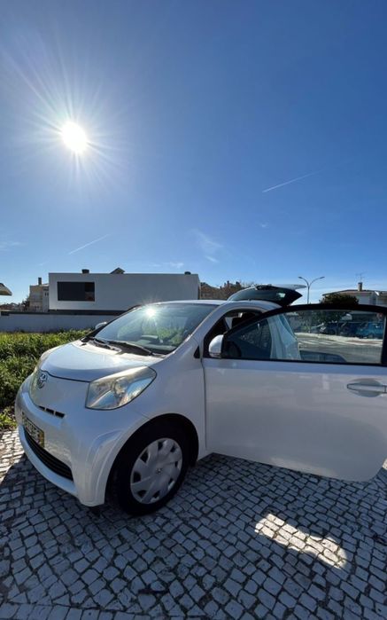 Toyota iQ