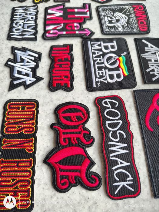 Наклейки Стильні з нанесенням праски