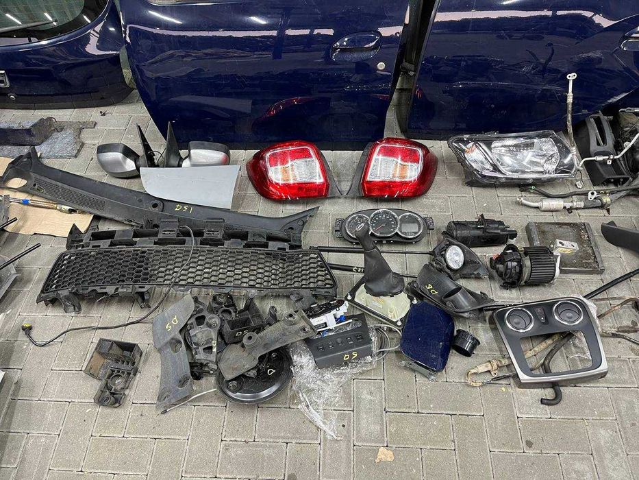 Дверка передня дверка задня Dacia Sandero 2 (2013-2020)