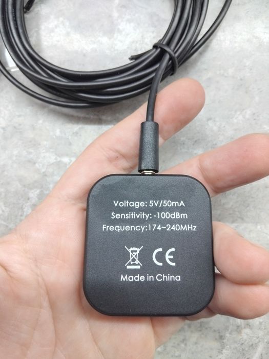 USB-адаптер DAB/DAB+ від XTRONS, призначений для отримання цифрового р