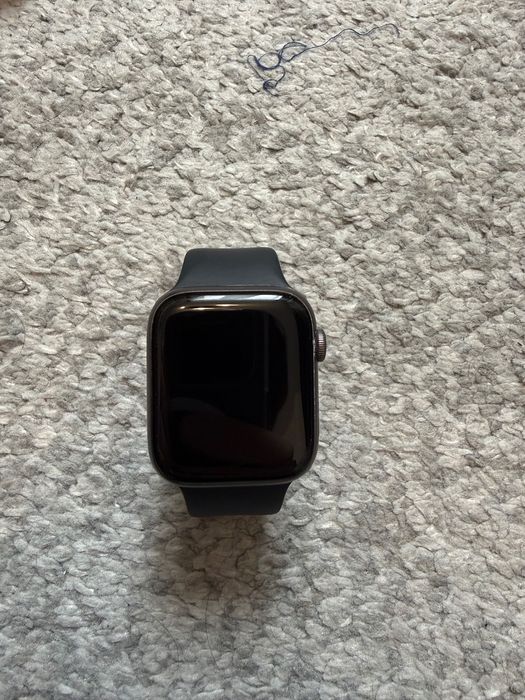 Apple Watch Series 4 44mm Space Gray + ремінець нейлоновий та плівка