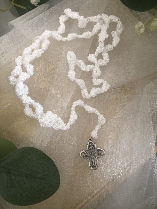 Terço feito em crochet clássico