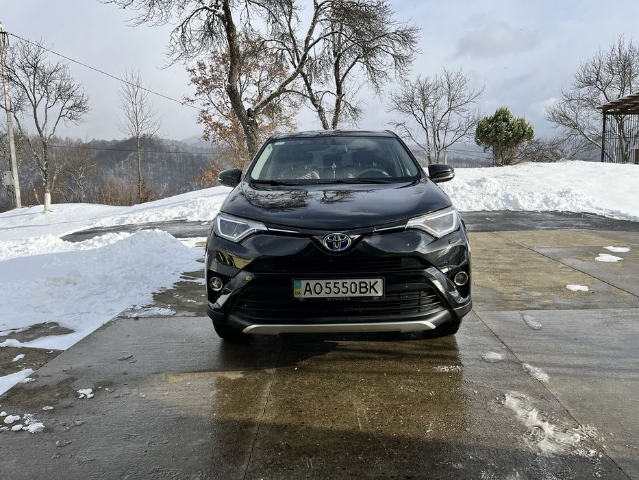 Продаю Toyota RAV4 Hybrid