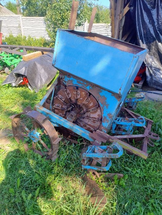 Саджалка чеська двохрядна. Є доставка