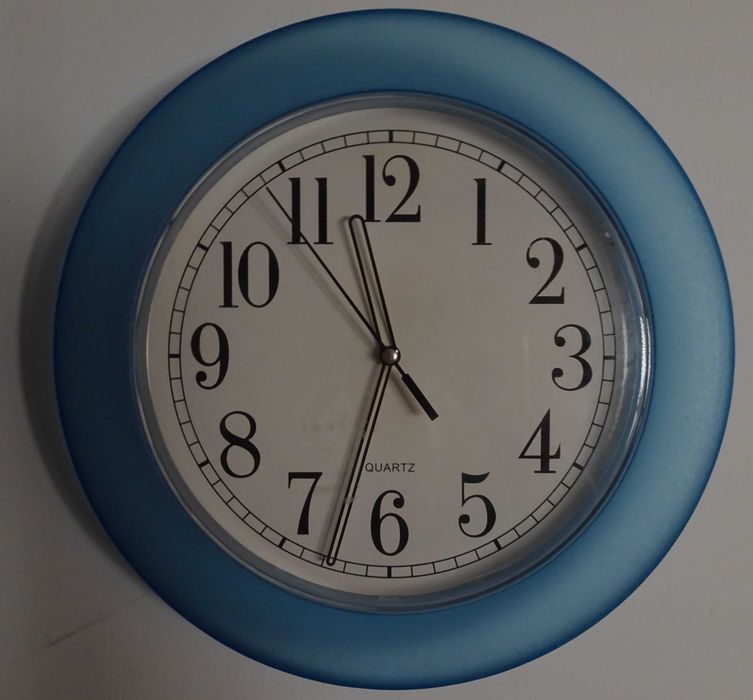 Relógio de Parede Para Sala ou Cozinha (Quartz)