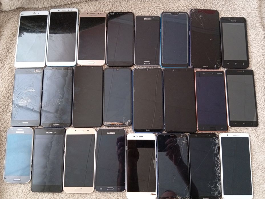 Продам лот мобільних телефонів