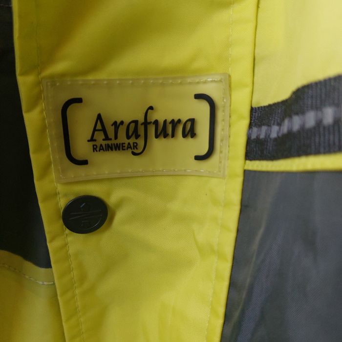 Дощовик . Яскравий. Стан відмінний.