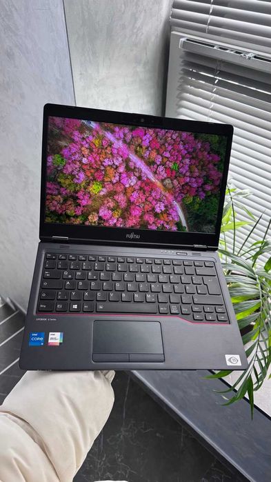Ультрабук Fujitsu U7311/11 покоління/Модем/супер для подорожі/є 80шт