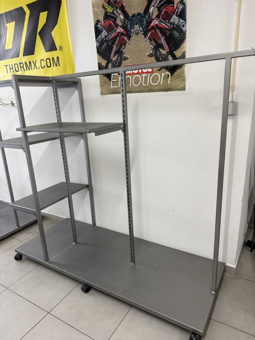 Expositores loja c/ prateleiras exposicao em bom estado