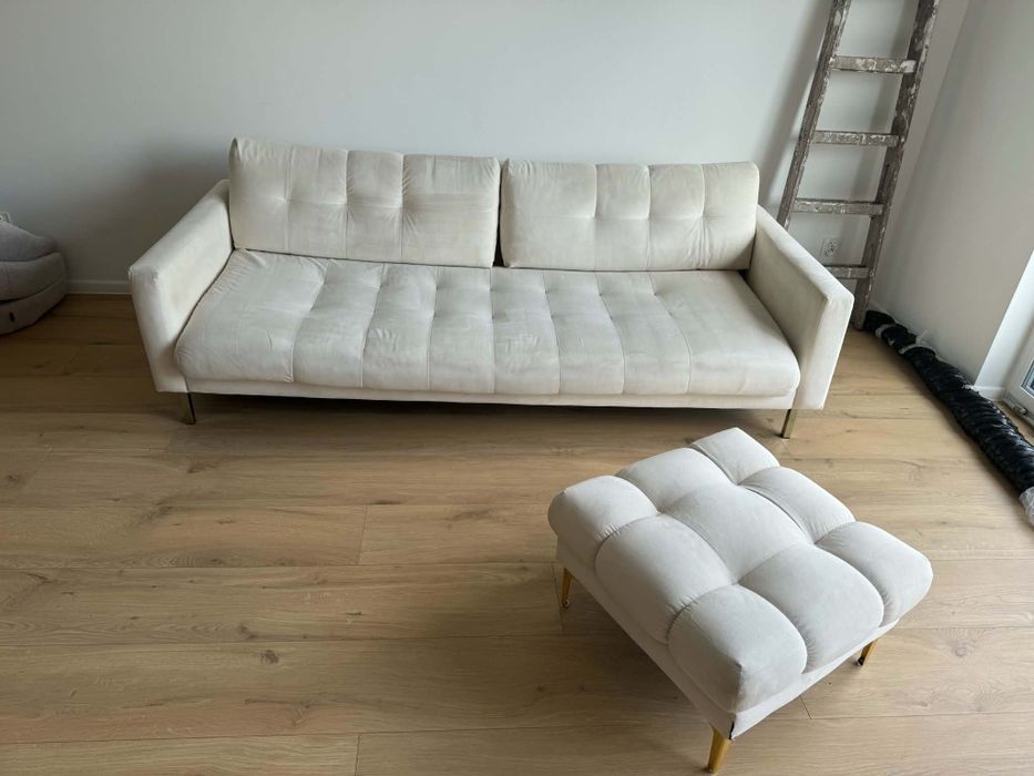 Sofa beżowa,  włoska. Cosmopolitan design