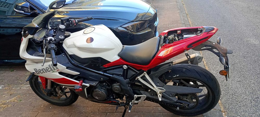 Benelli 302R avariada