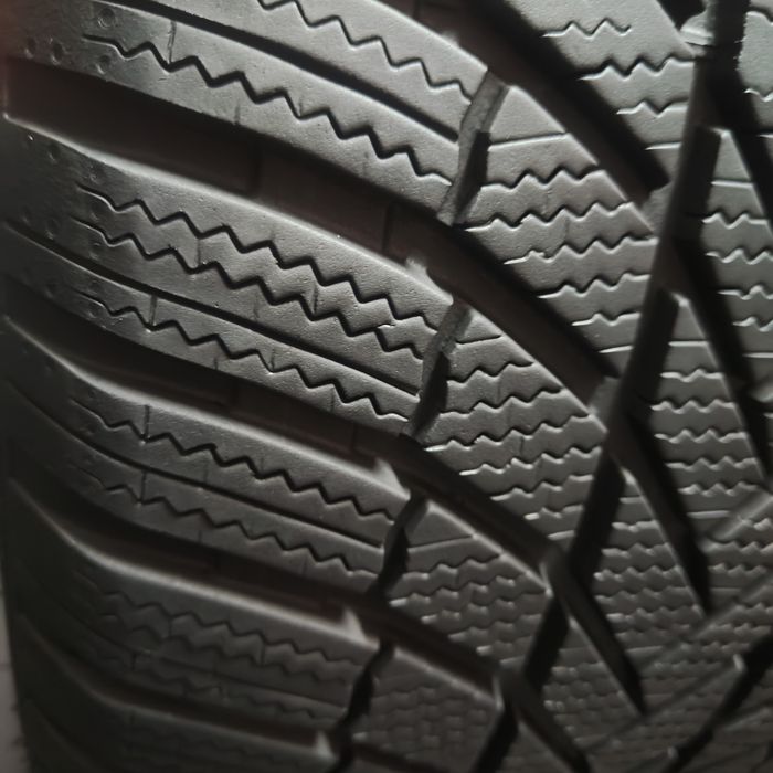 255/50/19 Sprzedam komplet opon zimowych Bridgestone z 2024 roku
