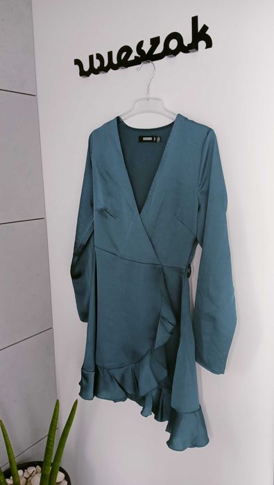 Sukienka satynowa Missguided r.S szafirowa