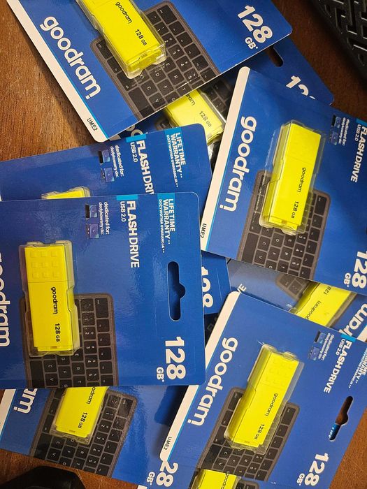 Sprzedam pendrive goodram 128gb