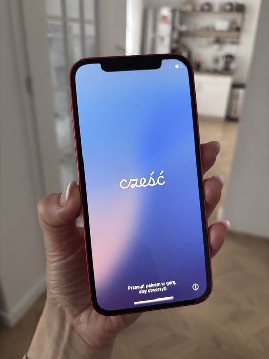 Iphone 12 czerwony