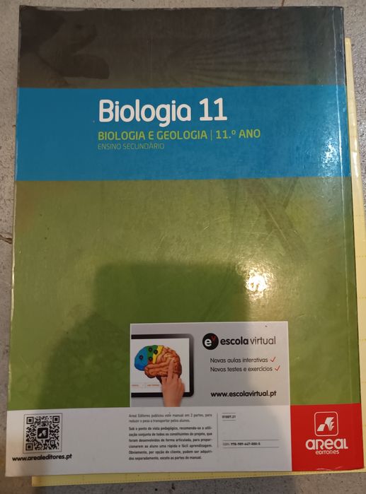 Manuais "Biologia 11" e "Geologia 11" e Caderno de atividades