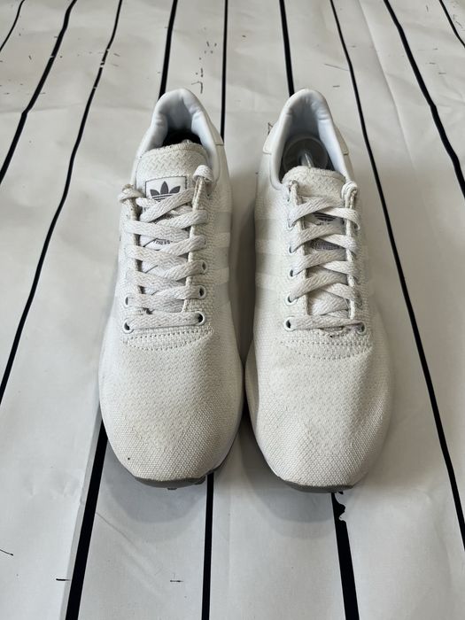 Кросівки adidas la trainer