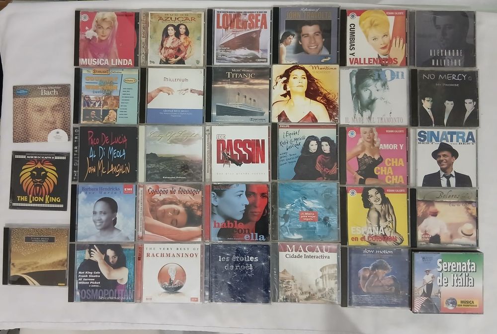 Lote CDS Musicas Estrangeiras vários CDS