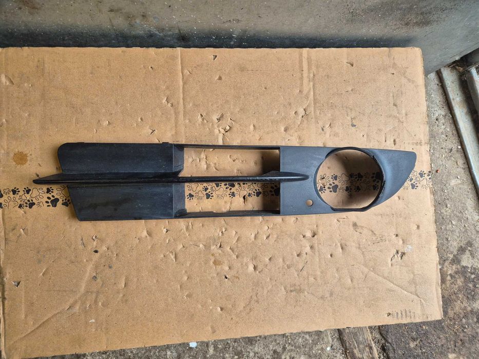 Kratka zderzaka przód przedniego halogenu prawa BMW E60 E61