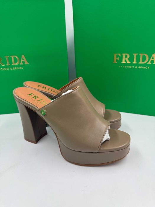 FRIDA Bala  Klapki skórzane na obcasie  beżowe  R.39  FR54R