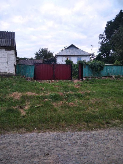 Будинок біля дитячого садка