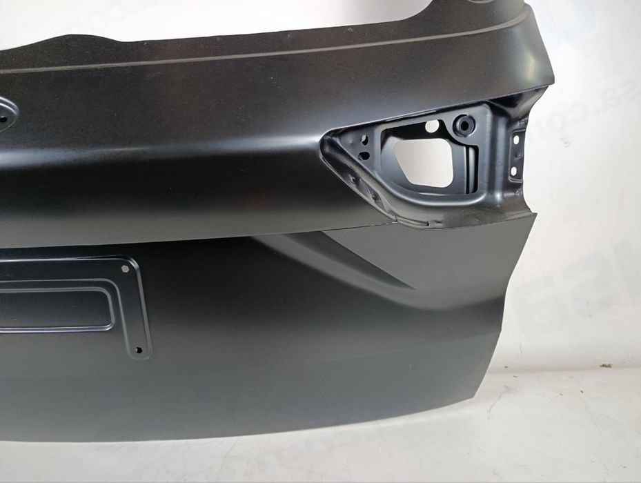 Ляда Кришка багажника Ford Escape 2020-2022