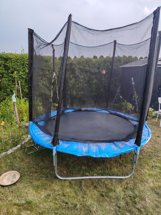 Sprzedam uzywaną trampolinę