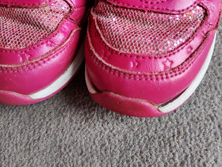 Buty dla dziewczynki Clarks 28,5 świecące
