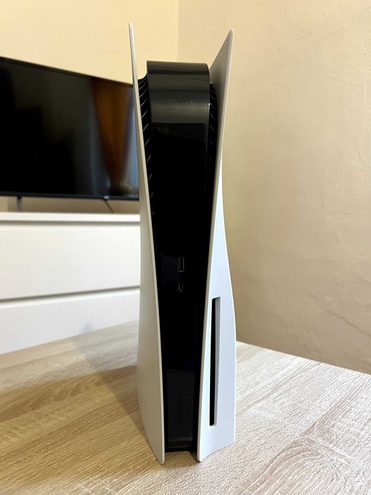 PlayStation 5 com Leitor + 6 Jogos + Comando + Headset Wireless