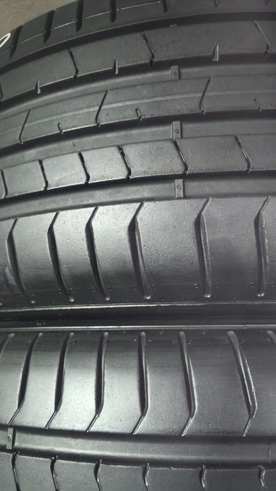 Pneus  225/40/20 Pirelli