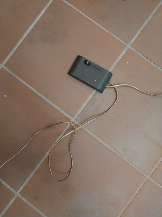 Candeeiro de pé em latão