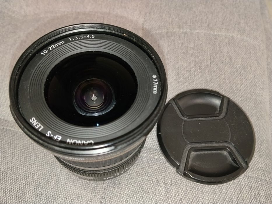Обєктив Об'єктив Canon EF-S 10-18mm f/4.5-5.6 IS STM