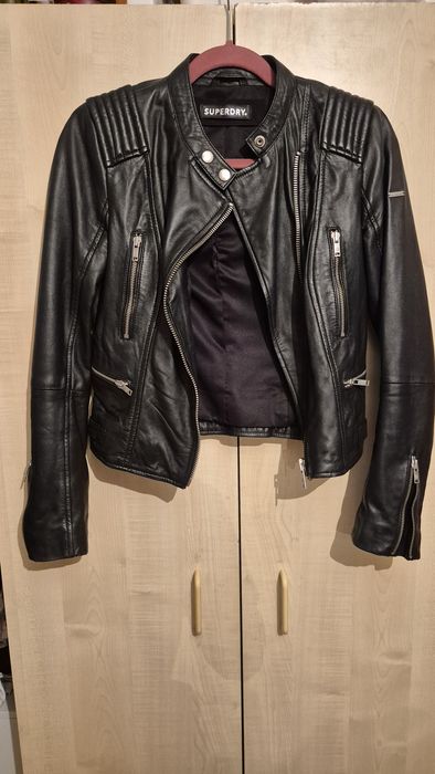 Шкіряна куртка superdry,