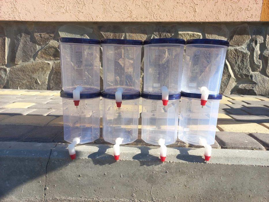 Поїлки для кроликів гризунів