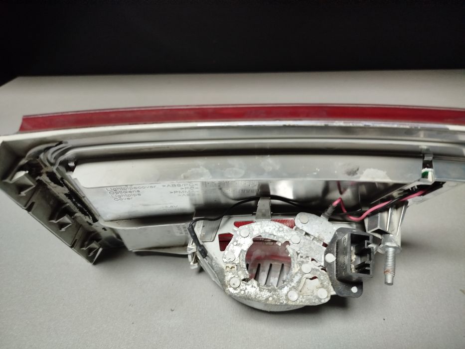 Фонарь задній правий в кришку багажника фара задня фонар бмв x5 e70