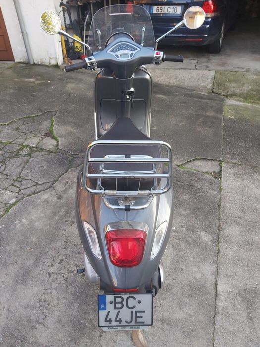 Vespa Primavera Touring